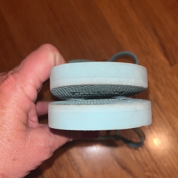 Kate Spade size 8 icy blue cushie flip flops beach and swim motif - Picture 6 of 14